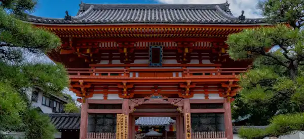 Hotel di Itami