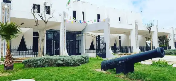 Hotels near العلمة tech