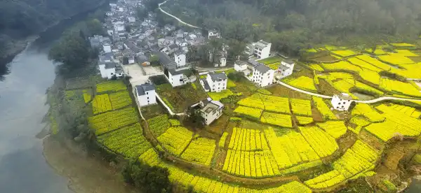 Hotels in Yi County