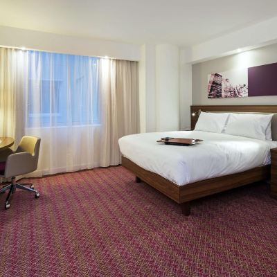 Accessible Queen Room Hampton by Hilton London Gatwick Airport Promo Code