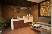Hotel Tlb Palace