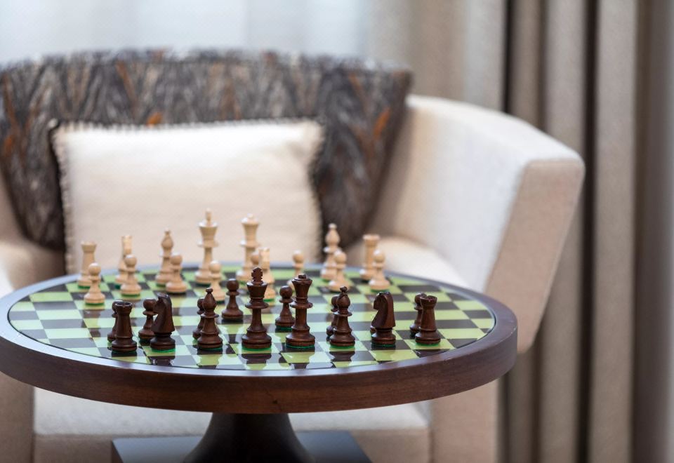 InterContinental Hotels Paris - Champs-Elysées EtoileJunior King Suite With Eiffel Tower View