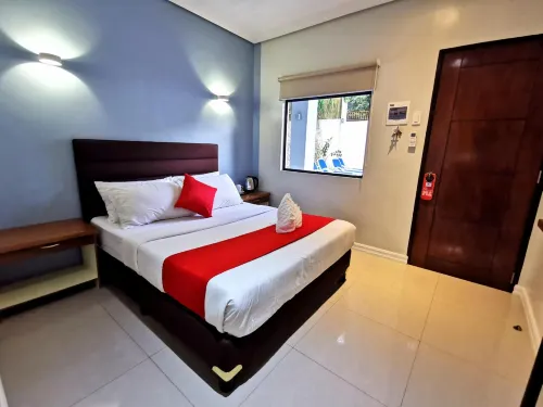 Charms Hotel