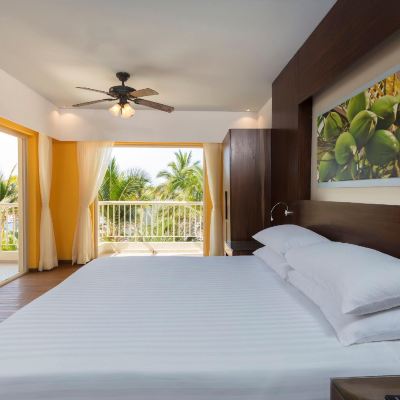 Deluxe King Room with Tropical View Krystal Grand Nuevo Vallarta Promo Code