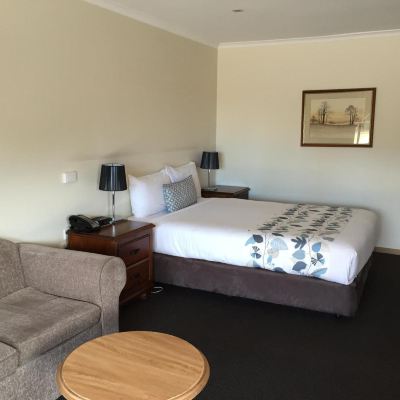 Queen Room Bell Tower Inn Promo Code