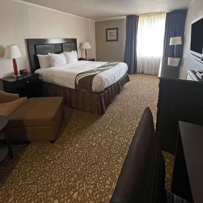 Standard King Room-Smoking Quality Inn Promo Code