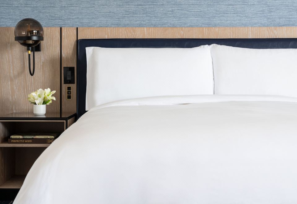 俱樂部塔樓豪華客房，可使用俱樂部休息室，1特大床