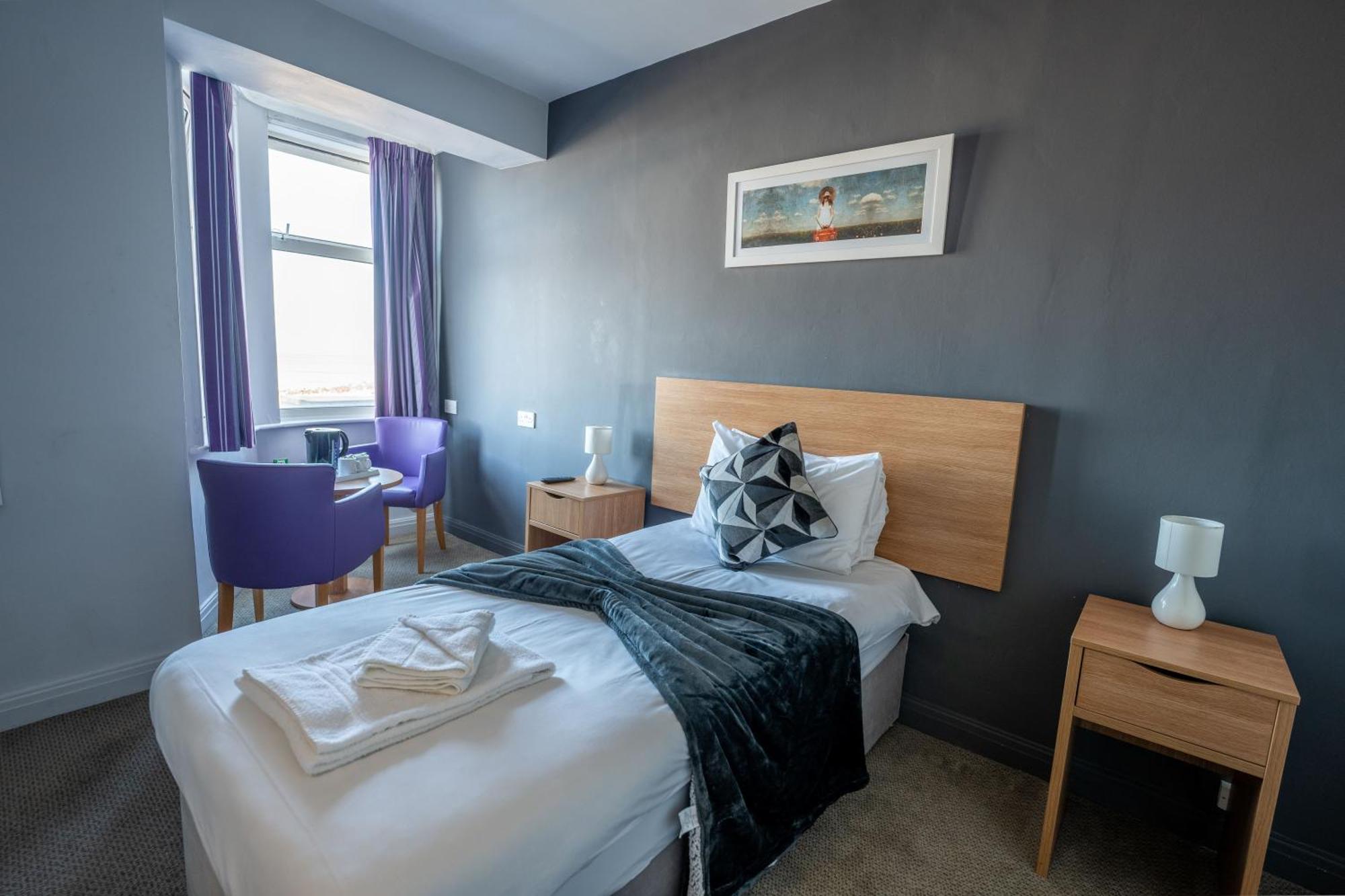 The Strathmore HotelStandard room