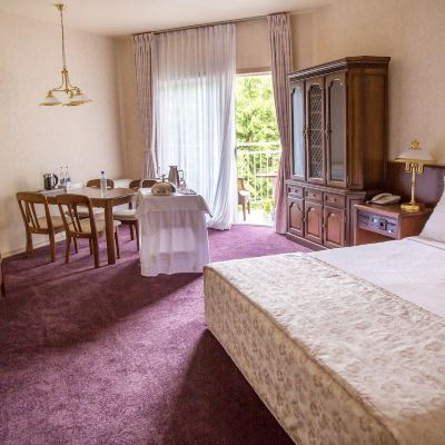 Studio Santa Resort Hotel Promo Code
