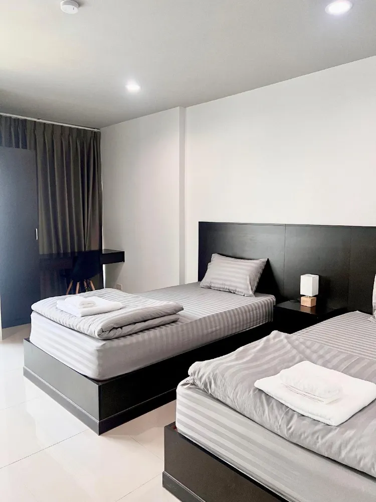 ห้องนอนทวิน-ปลอดบุหรี่