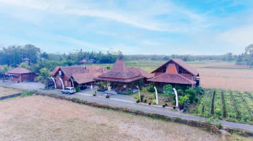 Bhumi Kasuryan Borobudur