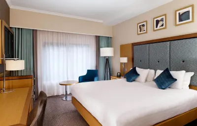 DoubleTree by Hilton Woking Hotels in 