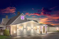 Knights Inn & Suites Salem Hotels in 