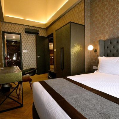 Duplex Serenity Room 1969 Business Suites Promo Code