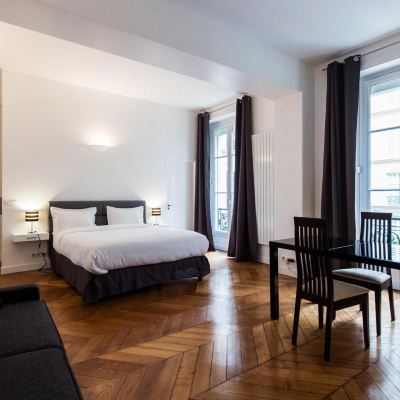 Family Suite Paris Square Promo Code
