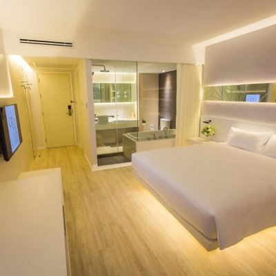Deluxe King Suite