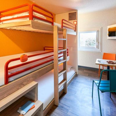 Cabrio Room with Three Single Beds with Private Bathroom and Wc New # Ontheroad hotelF1 Nemours Promo Code