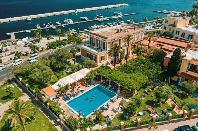 Hotel Villa Svizzera Terme Отели в г. 