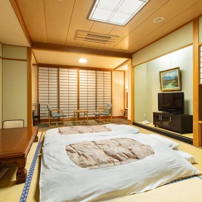 和風フォースルーム 城崎温泉　あさぎり荘～露天風呂付大浴場と板長考案の料理が好評 クーポン