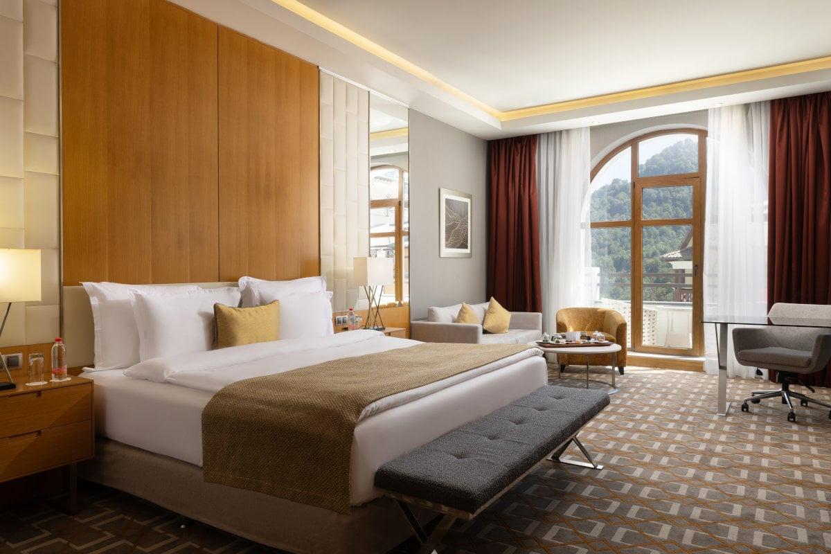 Rixos Krasnaya Polyana Sochi城景豪华特大床房