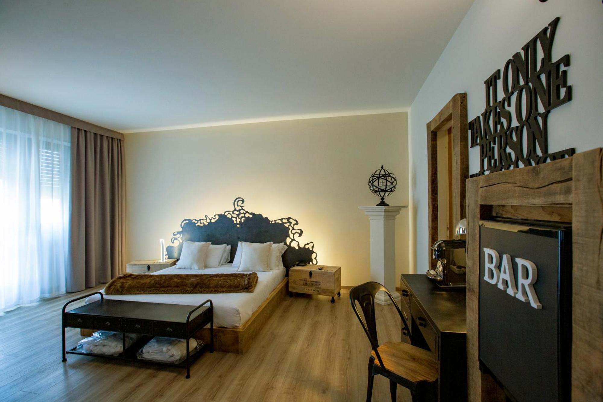 精致特大床套房