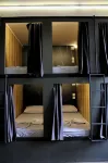 Hostel 90Pods & C O Working Отели в г. 