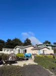 Cambria Landing Inn and Suites
