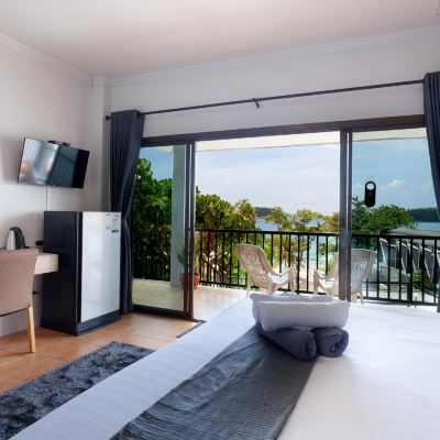 Deluxe Room Two Chefs Inn Promo Code