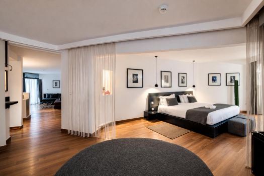 Bab Hotel