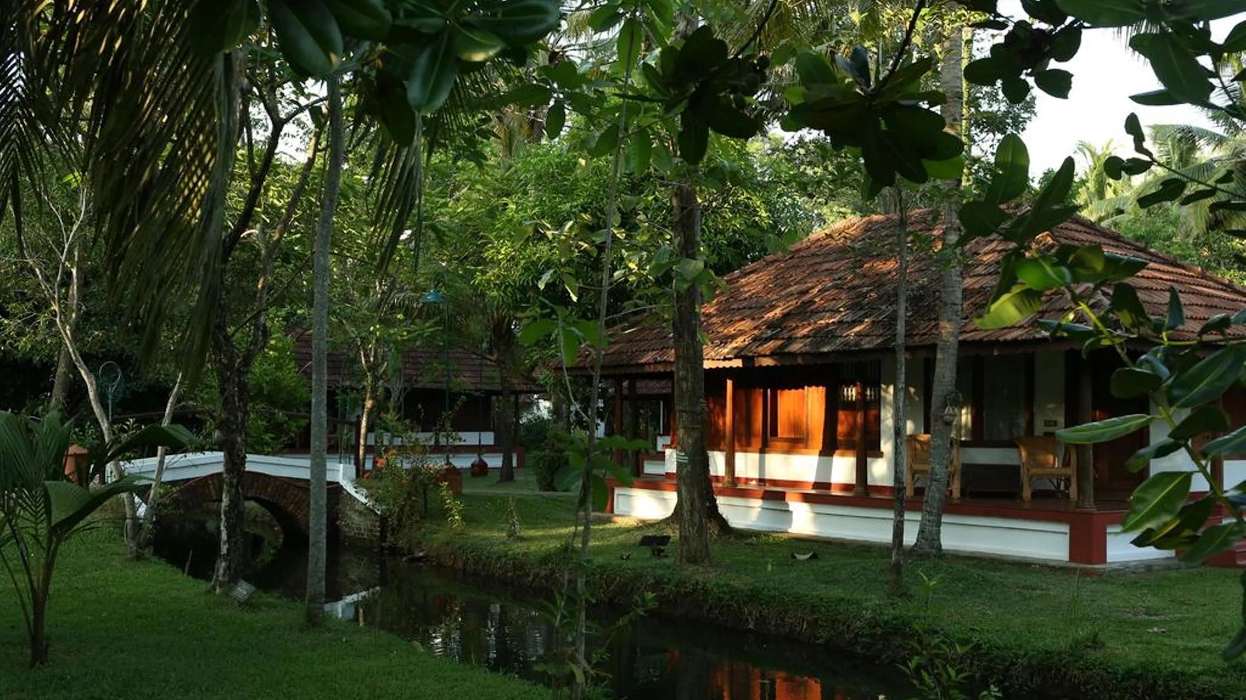 Coconut Lagoon Kumarakom- a CGH Earth Experience传统平房