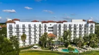 Inn at Pelican Bay Hotels in 