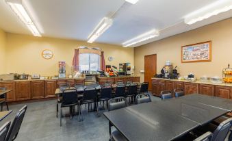 Howard Johnson by Wyndham Leavenworth - Housity