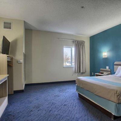 2 Queen Beds | Non-Smoking, Micfridge Motel 6-London, on - Ontario Promo Code