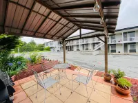 Colonial Lodge Motor Inn
