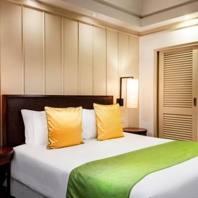 Deluxe King Room with Pool View Caravela Beach Resort Promo Code