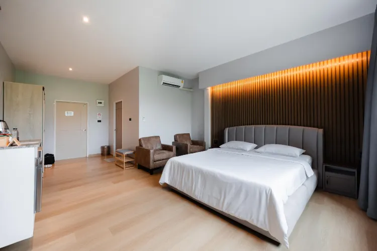 ห้องเตียงใหญ่ 1 เตียง วิวภูเขา