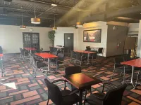 Super 8 by Wyndham Macleod Trail Calgary