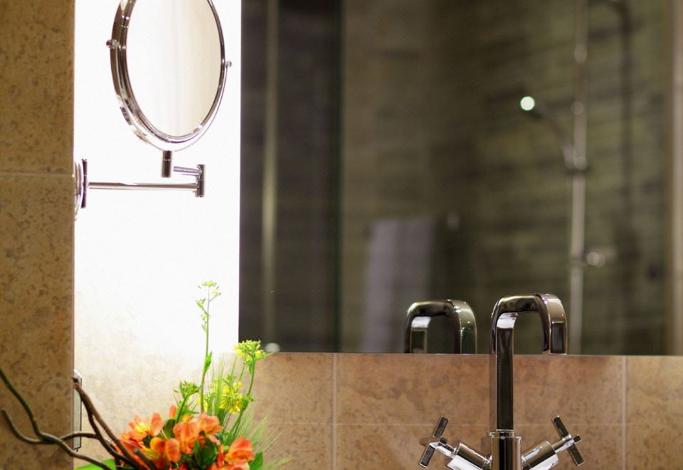 InterContinental Hotels ALPENSIA PYEONGCHANG RESORT by IHGStandard King Room With Lake View