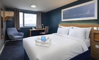 Travelodge Falkirk - Housity