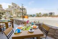 Sunrock Hotel & Suites