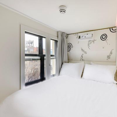 Cozy Canal View Mr. Monkey Amsterdam Promo Code