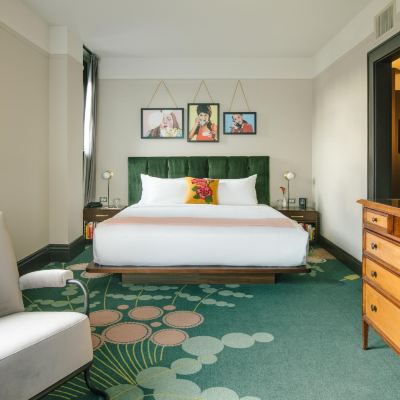 Deluxe King Room Hotel Clermont Promo Code