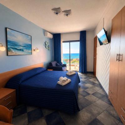 Double Room with Balcony and Sea View Hotel Jonic Promo Code