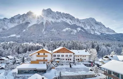 Romantik Alpenhotel Waxenstein Отели в г. 