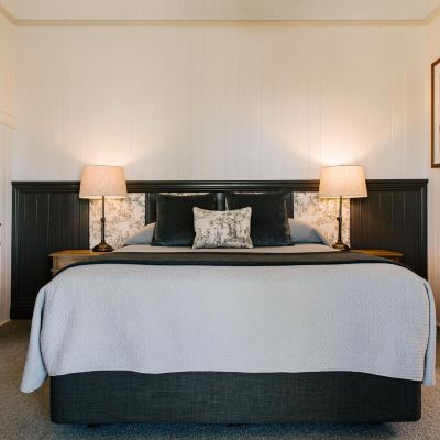 Four-Bedroom Cottage Spicers Hidden Vale Promo Code