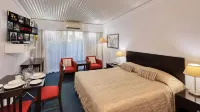 Route 66 Motor Inn Hotel a 