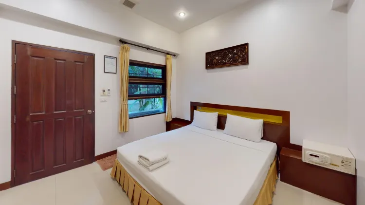 ห้องสแตนดาร์ดพร้อมเครื่องปรับอากาศ