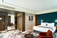 Hotel STATUS Hotels in 