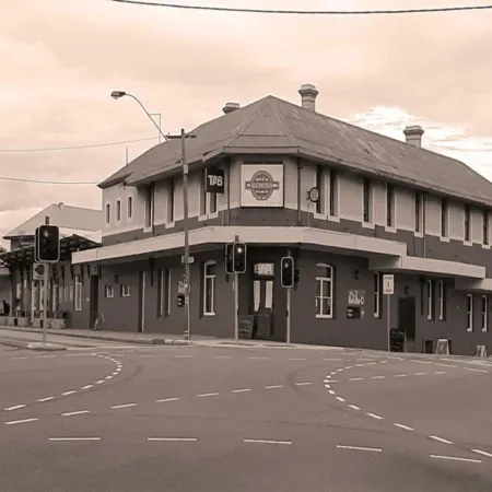 The Beaconsfield Hotel Отели в г. Фримантл
