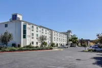 Motel 6-Gilroy, CA